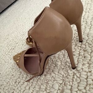 Gucci Taupe Leather Pointed Studded Stiletto Heels